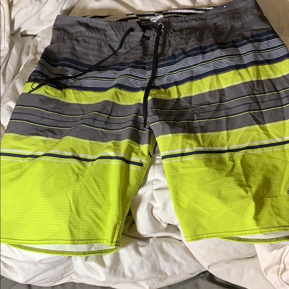 Volcom 4 way stretch swim trunks - Picture 2 of 3